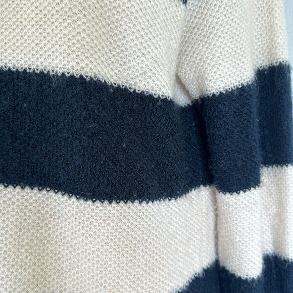 Abercrombie & Fitch navy blue cream stripe zipper shoulder sweater size small - Picture 8 of 16
